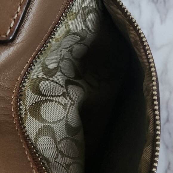 Coach Leatherware Est. 1941 Embossed Brown Leatherware Swing Bag Crossbody - Picture 6 of 11